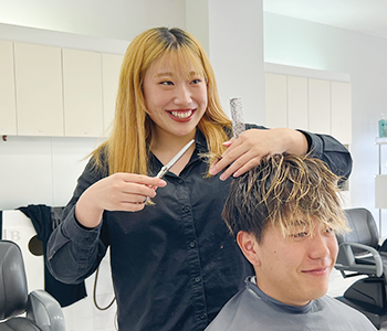 生徒秋山さん