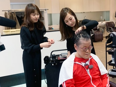 アインシュタイン稲田のセットをする校長