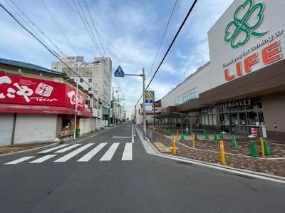 ライフの目の前