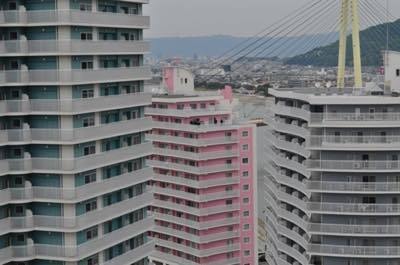 マンションが立ち並ぶ