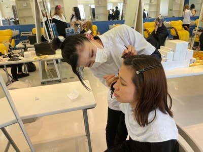 アイシャドー