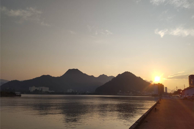 新谷 海